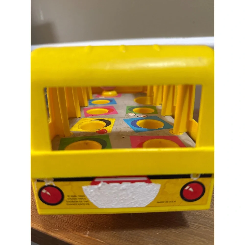 Vintage 1984 Fisher-Price Little People School Bus 192 Yellow Pull Toy Driver